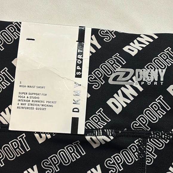 ✨NWT MSRP $49.50 DKNY Sport High Waist Bike Short Size Small w/Side Pockets - Picture 4 of 9